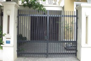 Làm Cửa Sắt Hàng Rào Sắt Lan Can Sắt Tại Quận 3